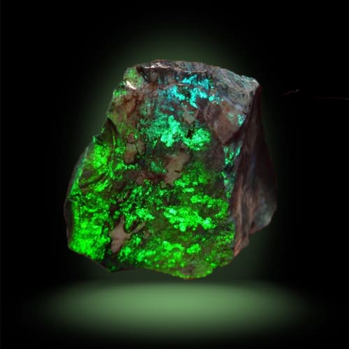 Фотография камня зеленая яшма