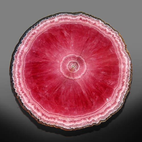 Фотография среза камня розового кварца